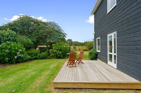 Photo of property in 321 Te Horo Beach Road, Te Horo Beach, Otaki, 5581