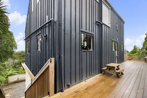 Photo of property in 136 Mountain Road, Henderson Valley, Auckland, 0612