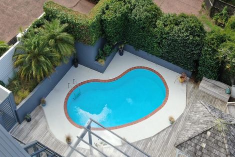 Photo of property in 52 Balmain Road, Chatswood, Auckland, 0626