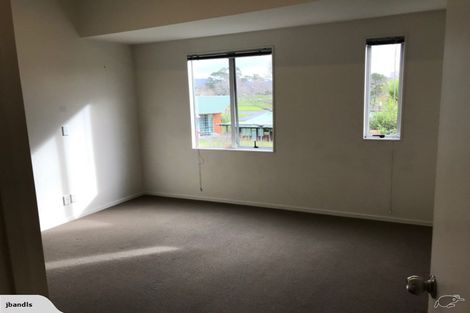 Photo of property in 32 Albionvale Road, Glen Eden, Auckland, 0602