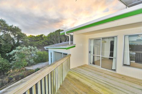 Photo of property in 9 Kendale Drive, Leigh, 0985