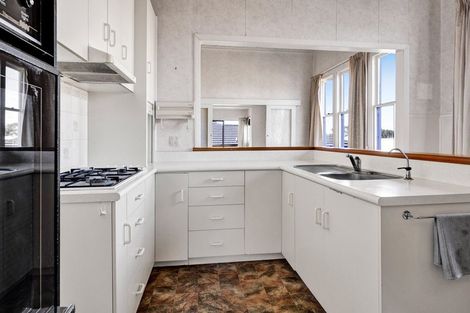 Photo of property in 6 Atea Place, Hawera, 4610