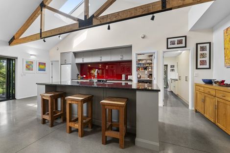 Photo of property in 525 Kaipikari Road, Urenui, 4375