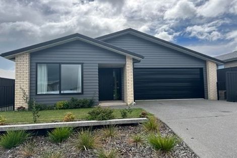 Photo of property in 16 Pioneer Crescent, Omokoroa, 3114