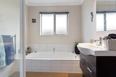 Photo of property in 30 Cedar Place, Rangiora, 7400