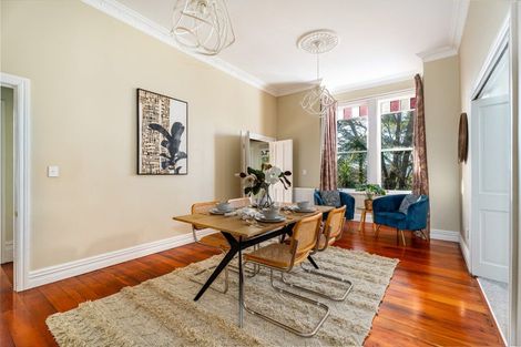 Photo of property in 50 Garden Road, Northland, Wellington, 6012