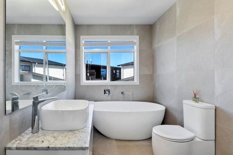 Photo of property in 36 Headland Drive, Long Bay, Auckland, 0630