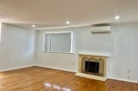 Photo of property in 72 Hepburn Road, Glendene, Auckland, 0602