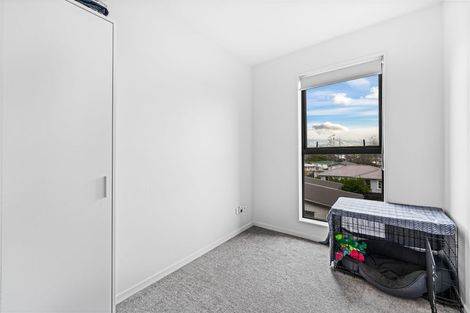 Photo of property in 6/107 Hobsonville Road, West Harbour, Auckland, 0618