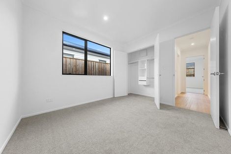 Photo of property in 17 Cara Avenue, Kumeu, 0810