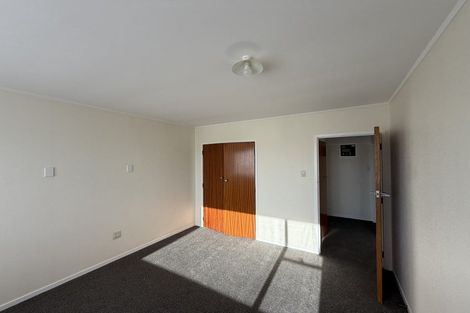 Photo of property in 2/62 Tiroroa Avenue, Te Atatu South, Auckland, 0610