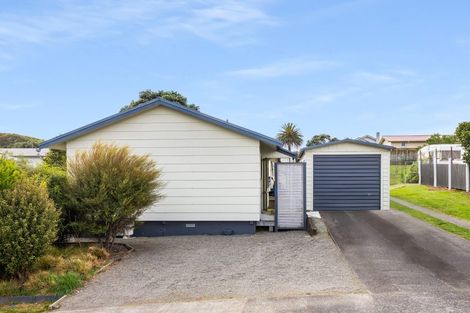 Photo of property in 2 Te Arawi Street, Takapuwahia, Porirua, 5022