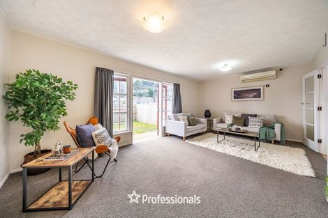 Photo of property in 98 Wood Street, Wainuiomata, Lower Hutt, 5014