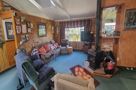 Photo of property in 3a Mcleavey Road, Ohau, Levin, 5570
