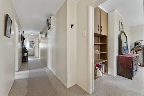 Photo of property in 19 Graves Street, Eltham, 4322