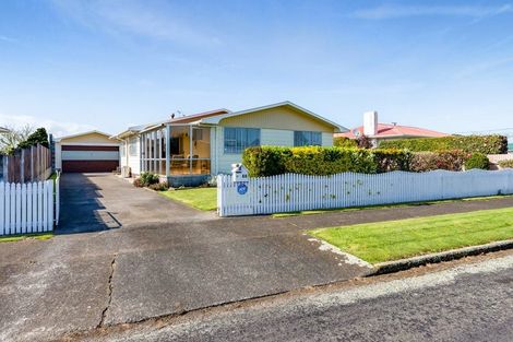 Photo of property in 25 Mcguire Street, Hawera, 4610