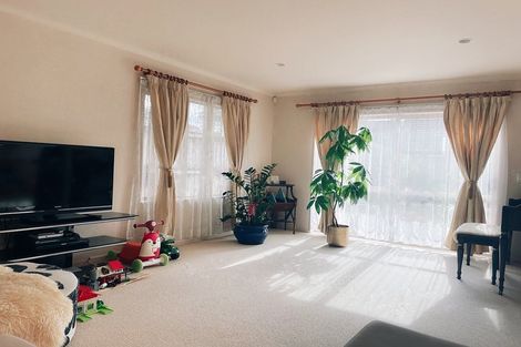 Photo of property in 11 Liffey Drive, East Tamaki, Auckland, 2013