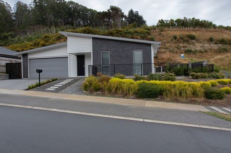 Photo of property in 25 Banks Boulevard, Whitby, Porirua, 5024