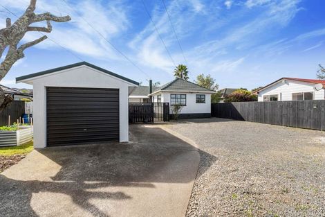 Photo of property in 47 Grove Road, Papakura, 2110