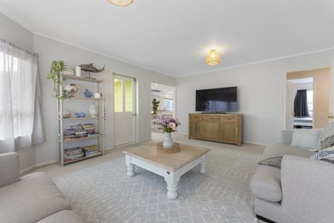 Photo of property in 2 Fauchelle Court, Feilding, 4702