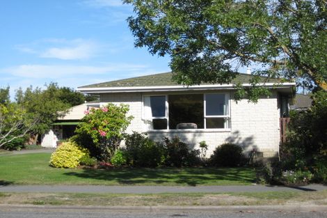 Photo of property in 38 Valecrest Avenue, Parklands, Christchurch, 8083