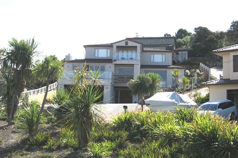 Photo of property in 83 Penguin Drive, Murrays Bay, Auckland, 0630
