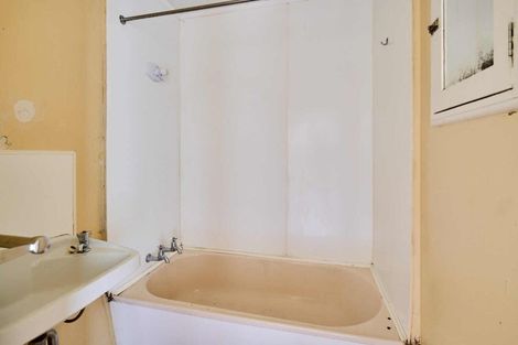 Photo of property in 24-26 Hanson Grove, Stokes Valley, Lower Hutt, 5019