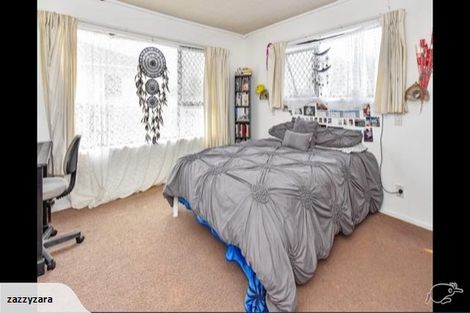 Photo of property in 23 Lane Road, Weymouth, Auckland, 2103