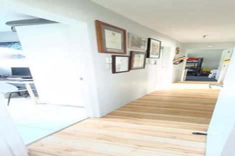 Photo of property in 2/213 Lake Road, Belmont, Auckland, 0622