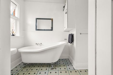 Photo of property in 56 Middleton Road, Kew, Dunedin, 9012