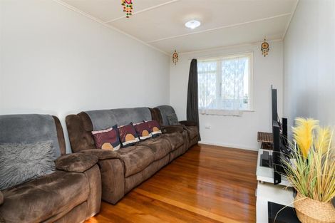 Photo of property in 33 Holland Crescent, Bulls, 4818