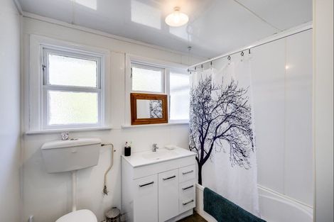 Photo of property in 46 Massey Crescent, Marewa, Napier, 4110