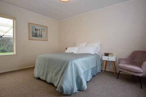 Photo of property in 16 Kupe Drive, Carterton, 5713