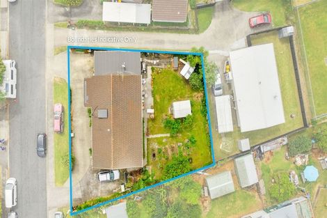 Photo of property in 1 Silverstone Place, Henderson, Auckland, 0612