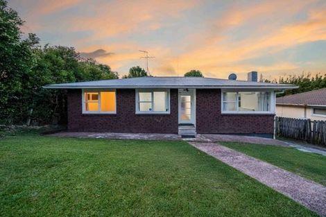 Photo of property in 6 Kirby Street, Glendene, Auckland, 0602