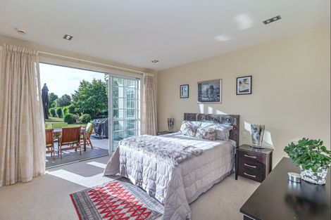 Photo of property in 15 Tarahunga Road, Levin, 5571