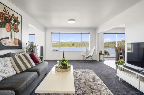 Photo of property in 14 Annan Grove, Papakowhai, Porirua, 5024