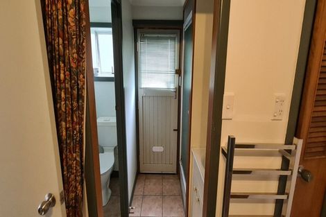 Photo of property in 48 Woodstock Road, Forrest Hill, Auckland, 0620