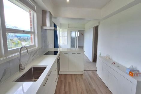 Photo of property in 64 Mcfadzean Drive, Blockhouse Bay, Auckland, 0600