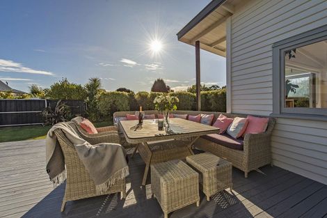 Photo of property in 31 Broadway Avenue, Waikuku Beach, 7473