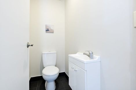 Photo of property in 10b Lincoln Road, Henderson, Auckland, 0610