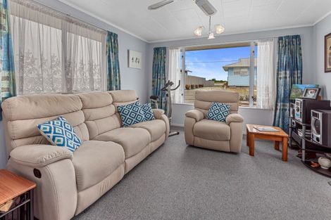 Photo of property in 1979 Ngunguru Road, Ngunguru, Whangarei, 0173