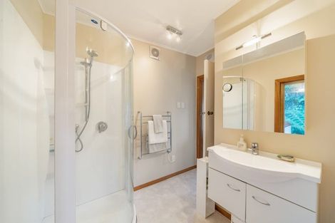 Photo of property in 27 Kotari Road, Days Bay, Lower Hutt, 5013