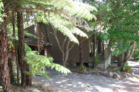 Photo of property in 46 Braemar Road, Castor Bay, Auckland, 0620