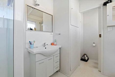 Photo of property in 31 Rishworth Avenue, Stanmore Bay, Whangaparaoa, 0932