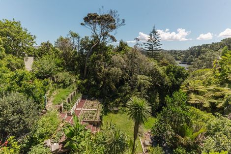 Photo of property in 42 Tizard Road, Birkenhead, Auckland, 0626