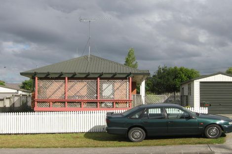 Photo of property in 96 Harmel Road, Glendene, Auckland, 0602
