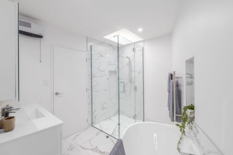 Photo of property in 8 Cass Bay Place, Cass Bay, Lyttelton, 8082