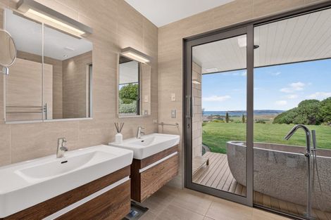 Photo of property in 185 Eskridge Drive, Eskdale, Napier, 4182