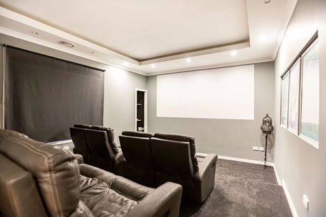 Photo of property in 32 Pacific View, Whitby, Porirua, 5024